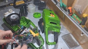 Акумуляторна пила Procraft PCA40/2 при небольшой нагрузке ух?