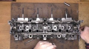 Замена направляющих втулок клапанов Ситроен Берлинго