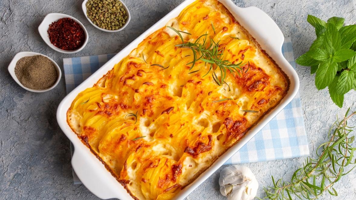 ЗАПЕКАНКА С ЖАРЕНЫМ КАРТОФЕЛЕМ смотреть онлайн