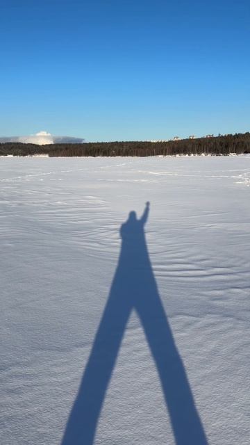 Прогулка по льду Ангары  #устьилимск #сибирь #shorts