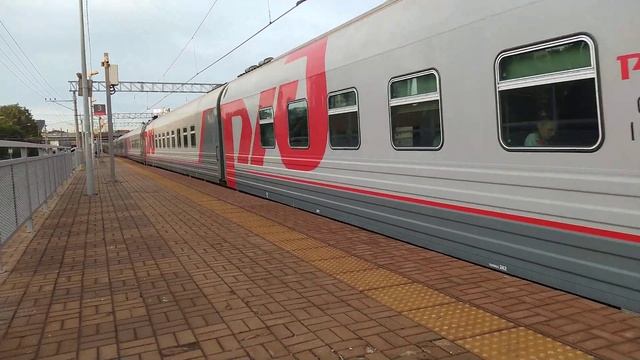 Приветливая бригада! ЧС7-274 с поездом: Фирменный «Сарат смотреть онлайн