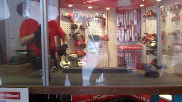 Конференция Milwaukee 2011 г., Барселона (Barcelona). Новые аккуму? смотреть онлайн