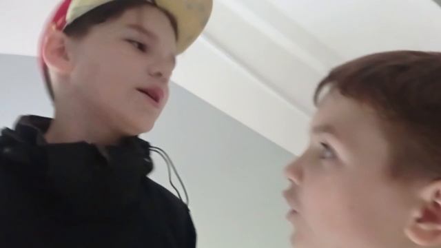 битва за подъезд сезон 1 серия 5 часть 2 ( злой гопник)