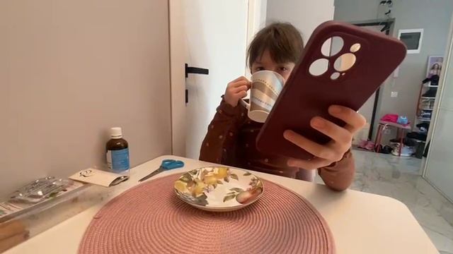 как проходит день Василисы лов🍒🍿 смотреть онлайн
