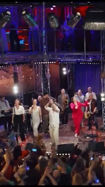 Не суждено с тобою быть нам вместе #зоя #ленинград смотреть онлайн