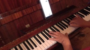 Повесил свой сюртук на спинку стула музыкант.....Luda Gogolinski. Cover