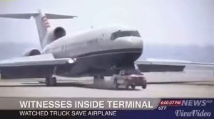 Самолет приземлился на пикап