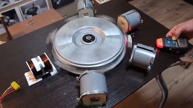 Опытный вариант мощного Бедини часть 2 Prototype version of a powerful Bedini part 2 смотреть онлайн