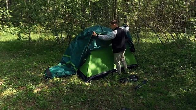 Обзор 2 двух местной самораскладывающейся палатки. Распаковка, функционал, как поставить в лесу смотреть онлайн