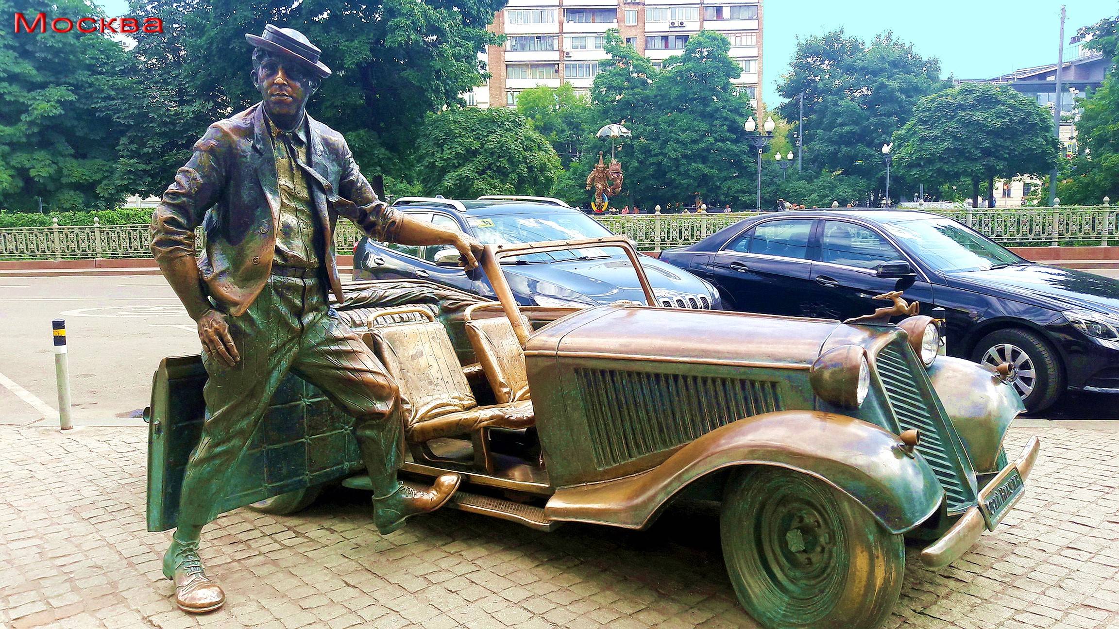 Москва 22.06.2024. Цветной бульвар. Высоко-Петровский монастырь. Кузнецкий мост. Тверская. Ильинка смотреть онлайн