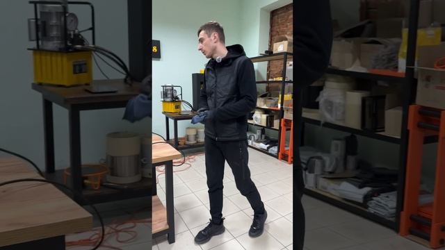 Прес для олії 50 тонн. Пресування розторопші. смотреть онлайн