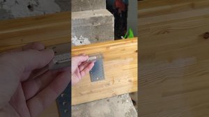 крепление деревянных ступеней на бетонную лестницу, б