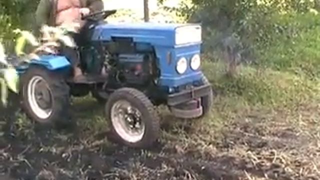 вспашка осень 2017 года , Булат 120 мини траткор