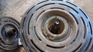 Как снять компрессор кондиционера Daewoo 1,6