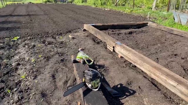 VLOG: Хозяйственные дела во дворе. Собираем вместе с муж? смотреть онлайн