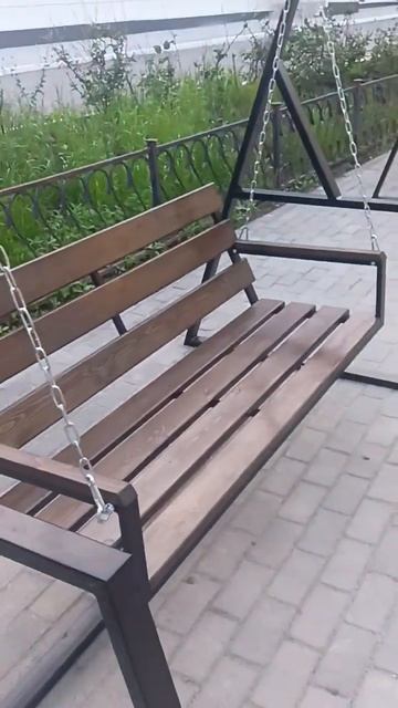 Новое для отдыха во дворе Вот надёжны ли цепи? а так са? смотреть онлайн