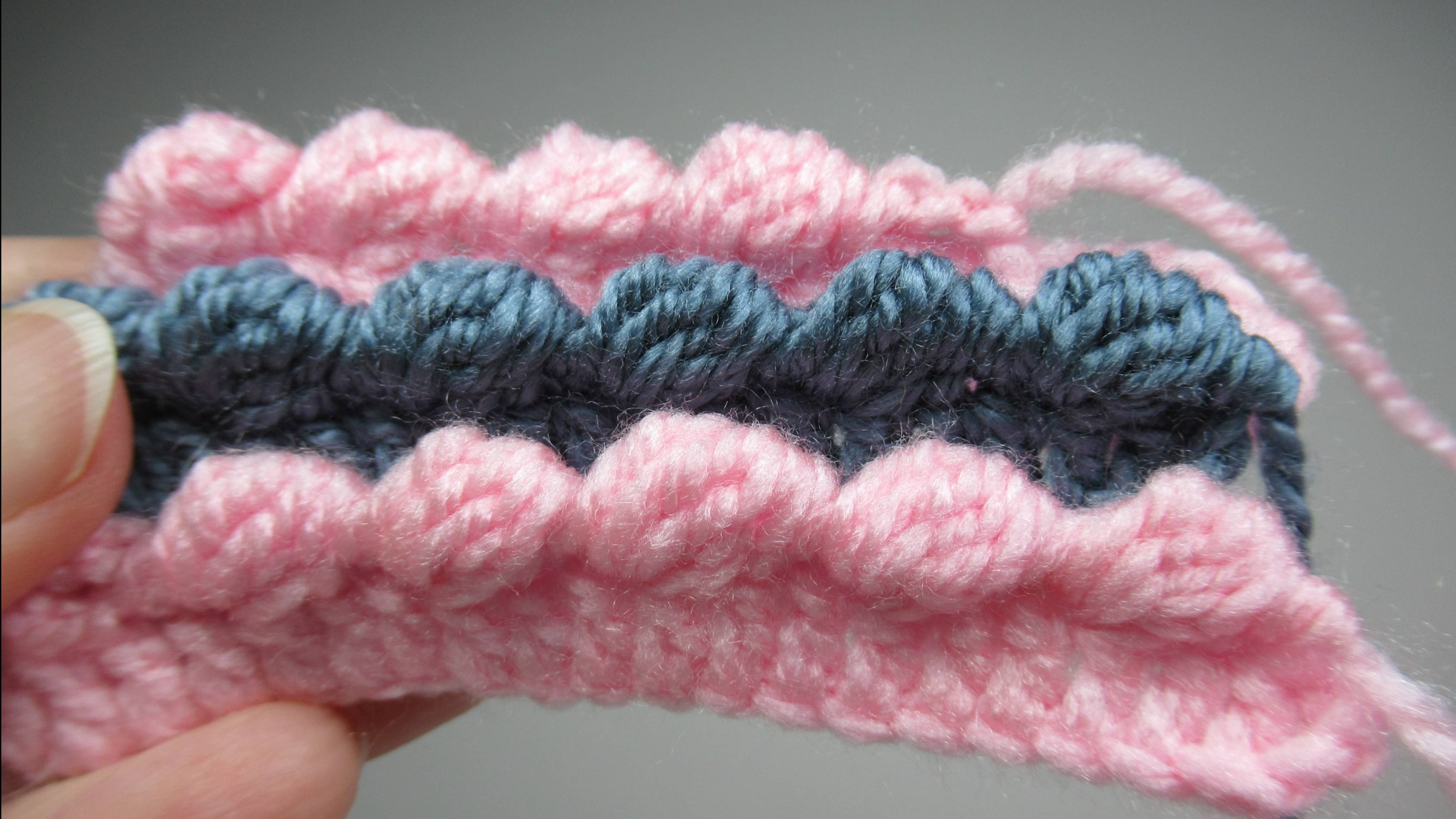 Очень красивый "рачий шаг" пышными столбиками. Вязание крючком смотреть онлайн