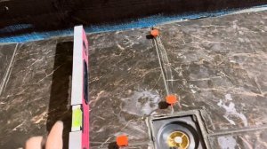 Как уложить плитку под уклон (не разрезая).