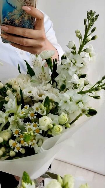 Шикарные букеты с белыми пионами для любимой в день ро смотреть онлайн