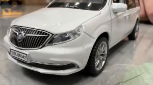 Марк и истории о машинах в картонных коробках