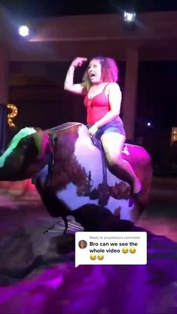 девушка хотела показать класс, как быть наездницей, но смотреть онлайн