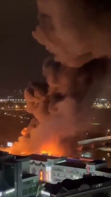 Горит торговый центр в Адлере смотреть онлайн