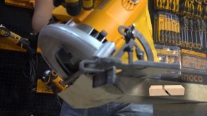 Пила циркулярная INGCO 1400W CS18538