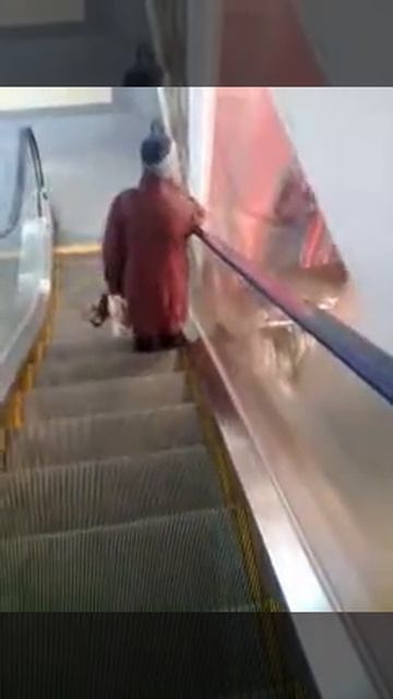 Торговый центр Метромаркет спуск с 1 этажа на 0 этаж в п смотреть онлайн