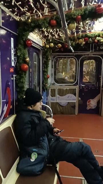 поезд в метро на фиолетовой ветке смотреть онлайн