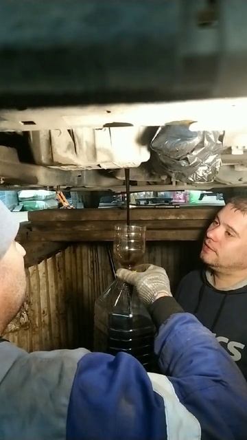 мелкое ТО Opel Astra, замена легко доступного сссальника. смотреть онлайн