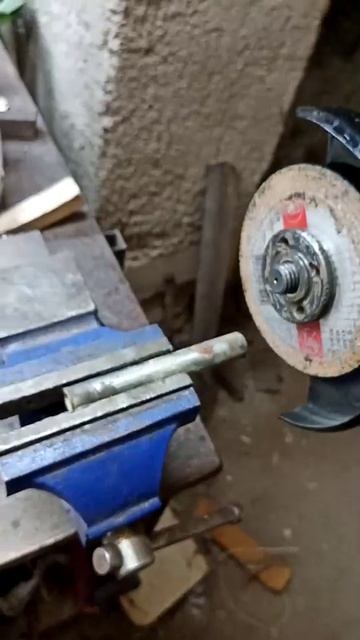 Обзор покупателя на аккумуляторную болгарку 125 mm DNESTR смотреть онлайн