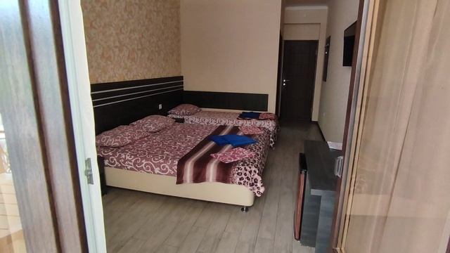 Отель Laza Plaza
3-х местный номер
с балконом смотреть онлайн