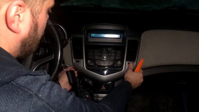 Chevrolet Cruze + J300 – четкий монтаж без ненужных разговоров 2