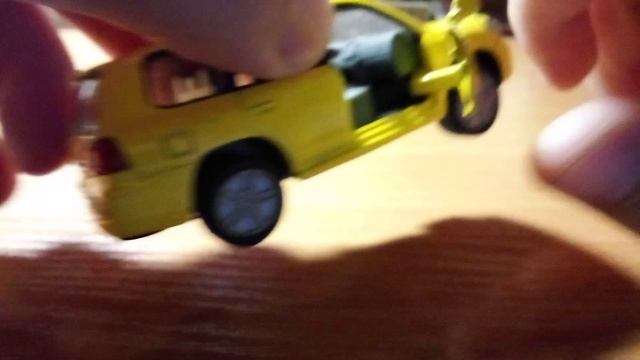 Шикарная моделька Тойота Ленд Крузер от фирмы зику.