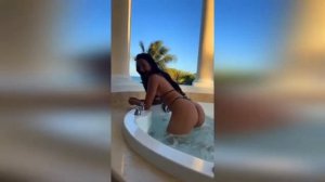 Тик-ток горячие девушки 18+