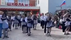 Красивый и нежный танец выпускников 9-ых классов МОАУ ?