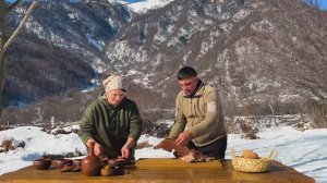 Запеченное в духовке мясо в Заснеженных горах!    Азербайджанская Кухня Деревенская Кухня  Рецепты