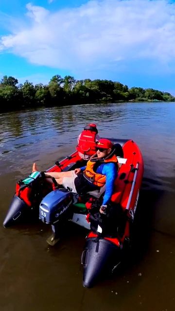 Пока все спят, владелец лодки ... смотреть онлайн