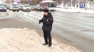 В Череповце сотрудники ГИБДД проверяют работу дорожных служб