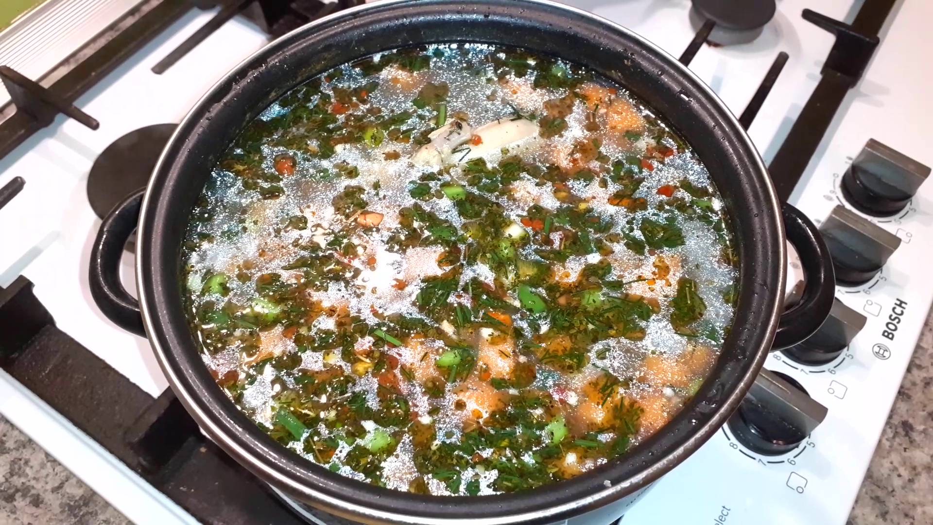 Рецепт полезного, легкого, диетического куриного супа. Суп на куриной основе. смотреть онлайн