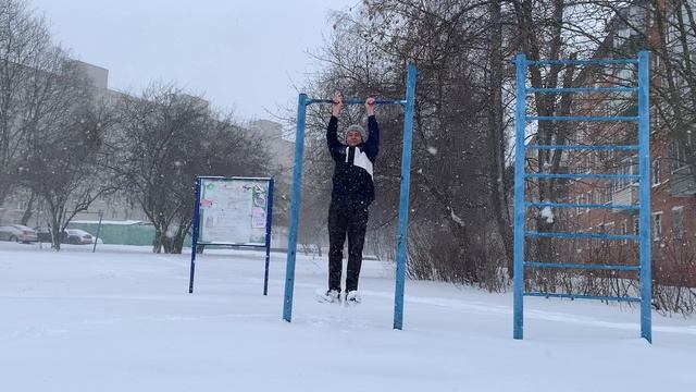 Кросс-тренинг для бегунов на длинные дистанции || Подтягивания на высокой перекладине :) смотреть онлайн