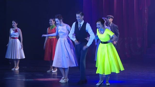 "Жизнь столицы". Музыкальная комедия "Мы хотим танцевать!" смотреть онлайн