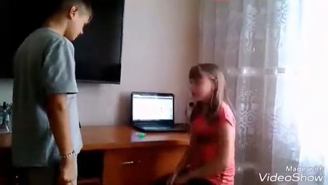 Ожидание или реальность. Люди за компьютером.