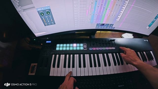 Миди Контроллер - Novation Flkey 61 смотреть онлайн
