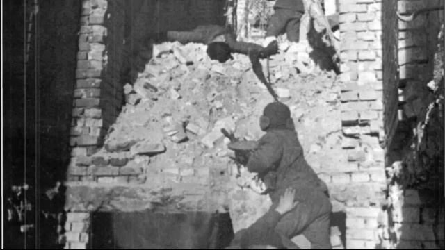 КОМЕДИЯ РОК Сталинград - это не просто Город!!! смотреть онлайн