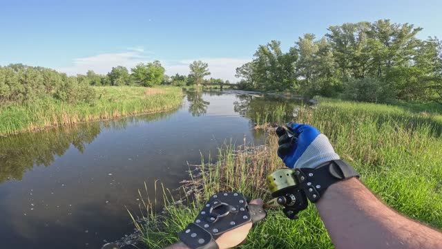 Рыбалка с рогаткой