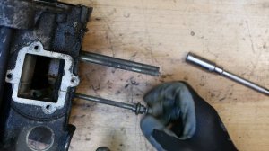 КАК ВЫКРУТИТЬ ШПИЛЬКУ