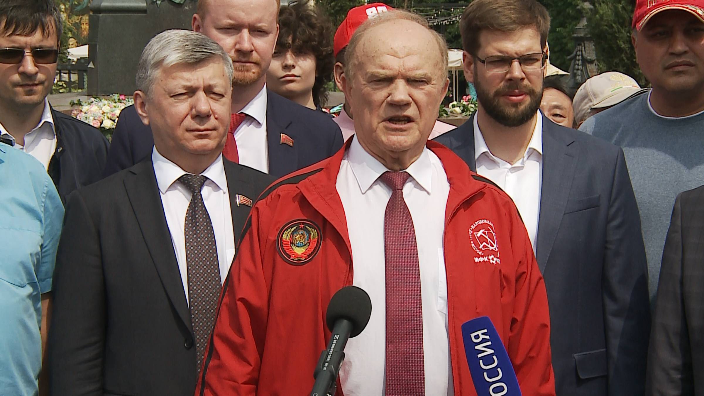 06.06.2025 Пресс-подход Геннадия Зюганова на Дне русского языка в Москве смотреть онлайн