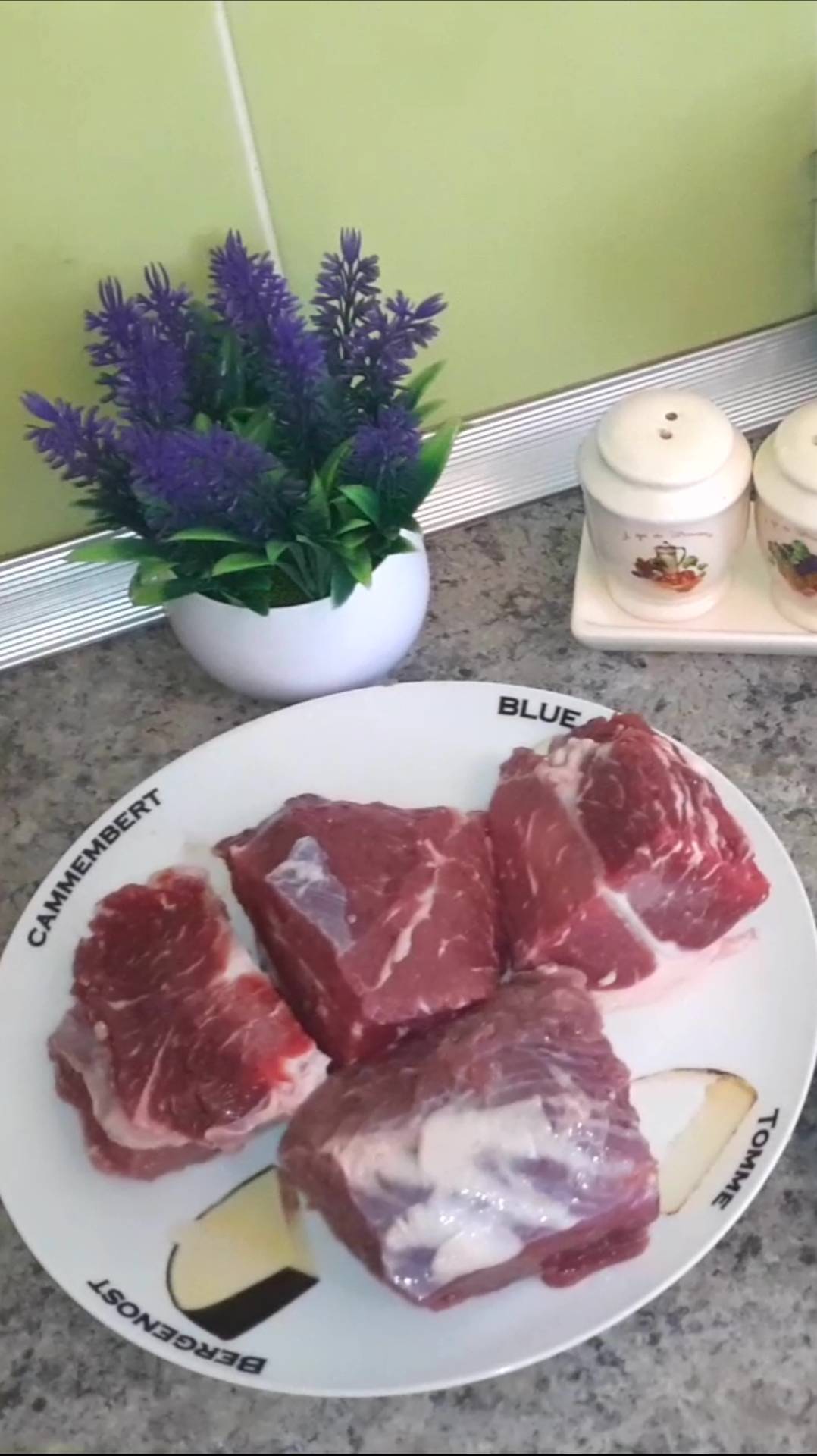 Что приготовить на ужин из говядин? Рецепт вкусного ужина из говядины. Говядина с овощами - рецепт. смотреть онлайн