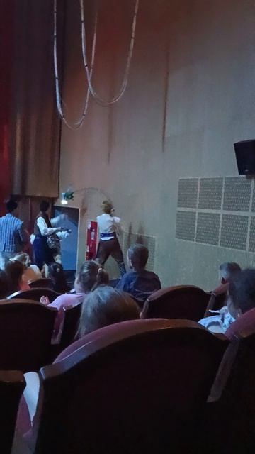 на нас лебедь и муха нападают смотреть онлайн